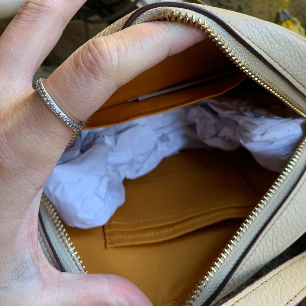 Authentic COACH Pebbled leather top zip Peanut Crossbody - Picture 10 of 15